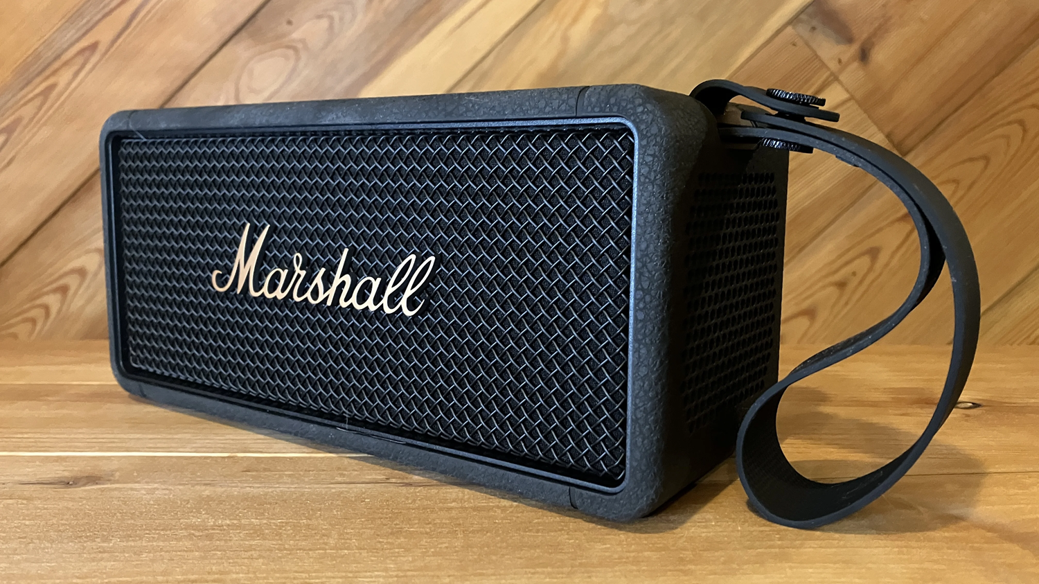 Marshall Middleton Portable Bluetooth Speaker 1