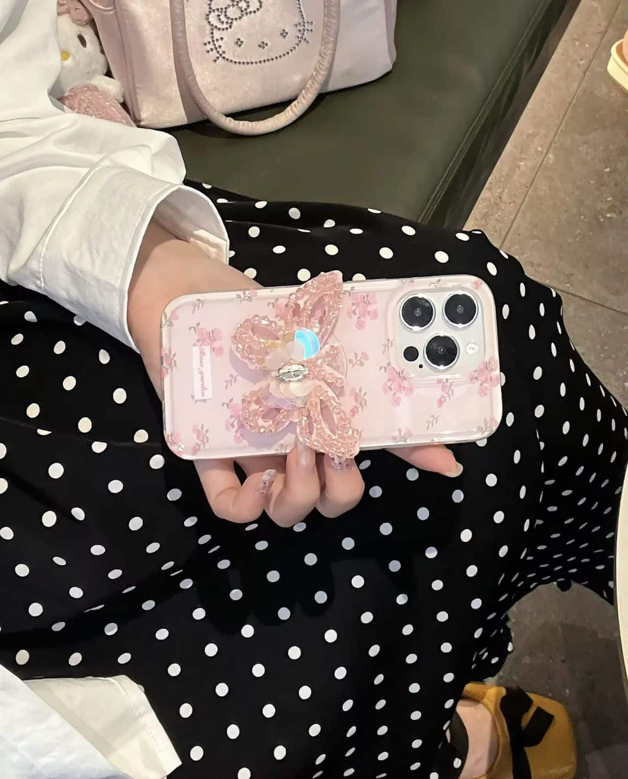 Fashionable Pink Flower Butterfly Stand Phone Case for iPhone 7