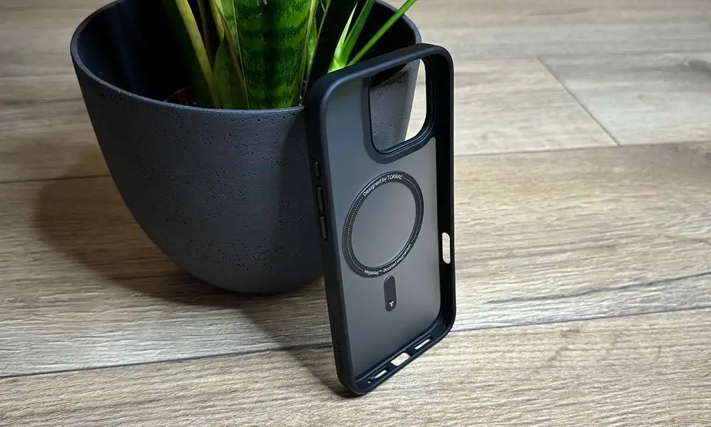 TORRAS Guardian MagSafe Case for iPhone 16 Pro Max 3