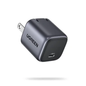 UGREEN 30W Gallium Nitride Foldable PPS Fast Charger 1